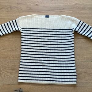 GAP Merino Wool Blend Classic Boat Neck Sweater XS